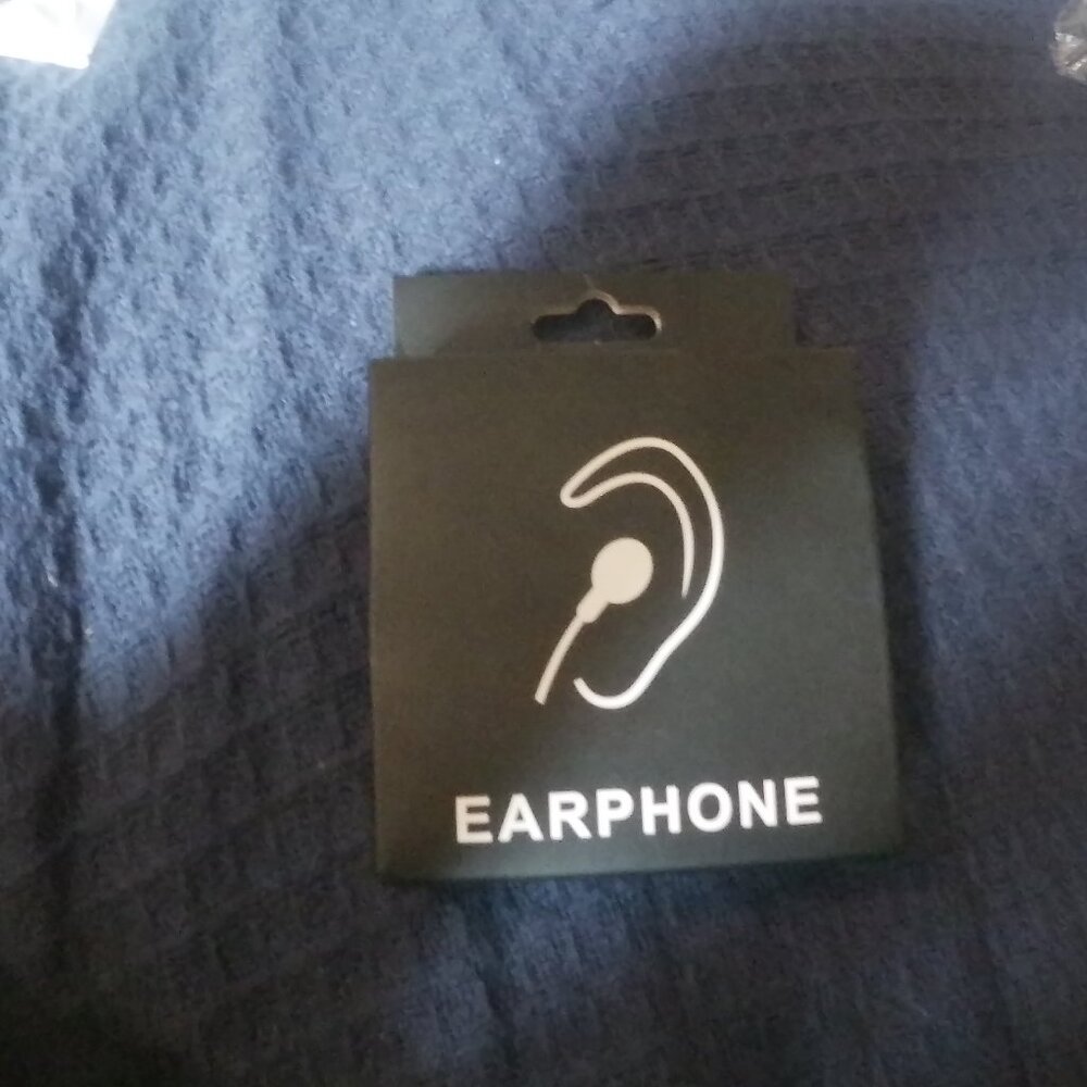 Type C Gaming Headset Wire Controlled Metal Subwoofer In Ear Wired